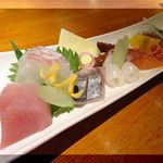 宗 - お造り７種盛（よこわ、鯛、はまち、イカ、サーモン、ぶり、たこ）
      