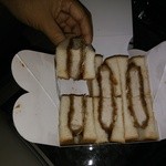 かつサンド工房 PANTON - 家まで待てずにパクリ