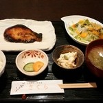 さくら - カレイの西京焼き定食　　お味噌汁の青海苔が美味しいです(*´ω｀*)