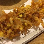 酒・肴 タナゴコロ - とうもろこしと玉ねぎのかき揚げ