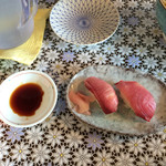 中華そば 四つ葉 - 本日のにぎり、ブリ、300円