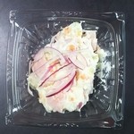 アロマテーブル - 料理写真:お肉屋さんのﾎﾟﾃﾄｻﾗﾀﾞ