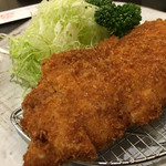 すゞ屋・限定ランチロースかつ
          十分大きなサイズ