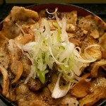 帯広ぶた丼 - バラ丼(中)