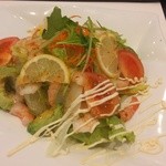 海鮮蔵 魚魚魚 - 海老アボガドサラダ550円（アボカドでしょ）