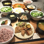 バランス食堂＆カフェ アスショク - 30品目を使った定食