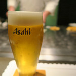 ニューオークラ - まずはビールで