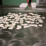 ニューオークラ - 丁寧にニンニクを焼いて