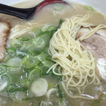 喜隆 - 麺を出しました。
やはり下手です。