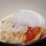 エクアトゥール - ・前菜
       白子と燻製オマール海老のフラン、塩漬けしたマダラのソース