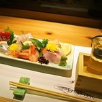 山海 - お造り盛り合わせ ＆ 黒牛 純米