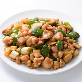 h Bairan - 鶏肉とカシューナッツ炒め
