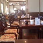 セルフィユ軽井沢カフェ - 落ち着いた内装