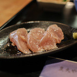 炭火やきとり 一 - 鶏刺し付いてます☆