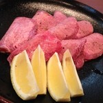 紅梅園 - H.27.8.6.昼 塩タン @900円×2人前