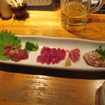 かしわ家 - 造り盛り合わせ　ズリ・キモ・胸たたき　2015/12