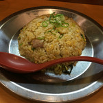 とんこつらーめん ひかり - カレーチャーハン
      ※常連さんで、夜の暇な時、仮店長の気分の良い時限定