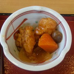 盛岡月が丘食堂 - 鶏皮としめじのトマトソース煮