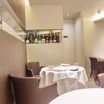 ラ ペ - 店内のテーブル席の風景です