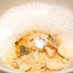 ラ ペ - ランチコース 5940円 のミカン、カルダモンソース、フレッシュバナナ、メレンゲのアイスクリーム