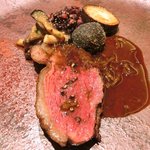 ラ ペ - ランチコース 5940円 の北海道蝦夷鹿モモ肉のロースト 牛蒡のソース