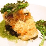 ラ ペ - ランチコース 5940円 の函館のヒゲダラのポワレ カダイフと桜海老 京野菜 焦がしバターソース