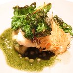 ラ ペ - ランチコース 5940円 の函館のヒゲダラのポワレ カダイフと桜海老 京野菜 焦がしバターソース