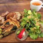 ベンチ コーヒー - 本日のキッシュプレート！(2015,12/03)