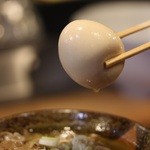 焼鳥どん - 煮込み卵入りの卵は見ての通り完璧な半熟！煮込み380円、煮込み卵入り450円
