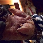 じじばばDOS - カウンター前には豚ちゃんが。。。