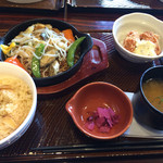 ガスト - 牡蠣のあんかけ焼そば&松茸ご飯和膳  1199円