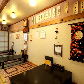 テーブル16席