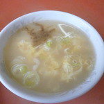 五香飯店 - 炒飯に付く玉子スープ2015.12月
