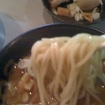 つけめん102 - 特製つけめん 温盛り 麺拡大