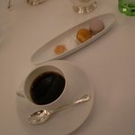 オーベルジュ・ド・リル トーキョー - カフェと小菓子