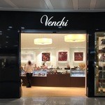 VENCHI CIOCCOLATO- GELATO - 2015年11月。マルペンサ空港の『Venchi』