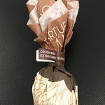 VENCHI CIOCCOLATO- GELATO - 色んなチョコを試食させてくれました。