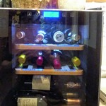 くいしんぼ茶屋 豪ちゃん - ワインクーラーで何時も美味しいワインを提供