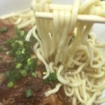 みやら製麺 - ソーキそば：麺リフト