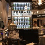 Ferrari Spazio Bollicine - 店内