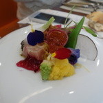 ビストロ ダイア - お隣のテーブルの料理も、あまりにも彩が綺麗だったので写真を撮らせてもらいました(^^;)