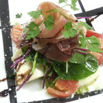 Ｂｌｕｅ - イタリア産生ハムとモッツァレラのミックスサラダ【１３００円】