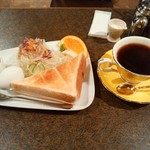 コーヒータウン - ホットコーヒーモーニング600円
            