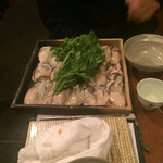 神田新八 - 牡蠣鍋に追加の牡蠣！プリプリで大粒！厚岸産