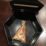 星のや軽井沢 - お着きのお菓子：ちもと餅