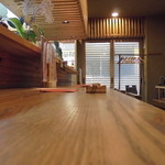 一保° - H.27.12.9.夜 カウンター席最奥部から入口方向