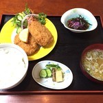 Kappou Oshokuji Yoshidaya - メンチ定食