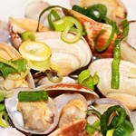 匠の手もみ蕎麦と健康野菜のかき揚げ にこあん - あさりの酒蒸し