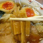 春木屋 - わんたん麺￥1000のメンマ（H27.6.2撮影）