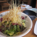 蕎麦 案山子 - 錦糸瓜と葉野菜のさらだ